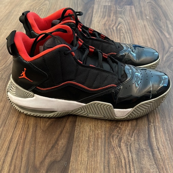 Jordan Stay Loyal - Picture 3 of 7